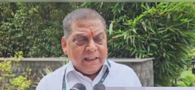 जदयू की बैठक में प्रस्ताव पारित, एनडीए के साथ ही रहेगी पार्टी